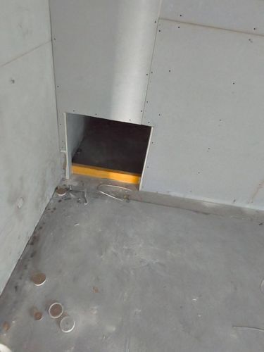 Rigipswände und Deckenverkleidung